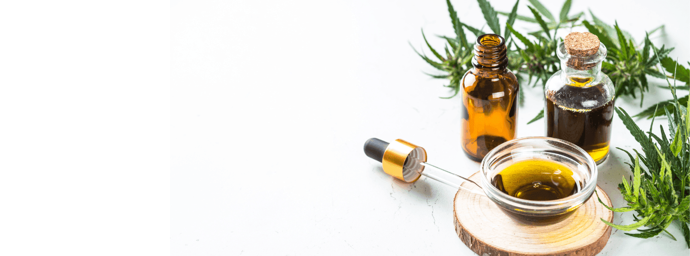 Bild mit Cannabisblüten & Extrakten